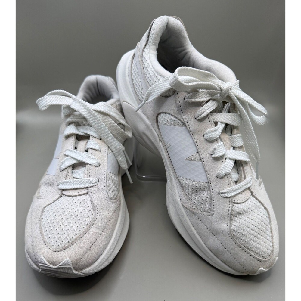 New Balance Warped Runner White Running Shoes Reflection Size Womens 9, Mens 7.5